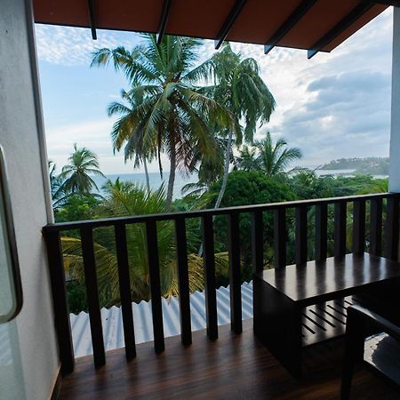 Sea View Tourist Inn 탕갈레 외부 사진