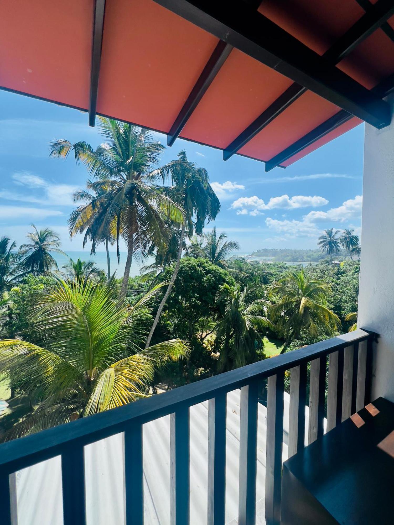 Sea View Tourist Inn 탕갈레 외부 사진