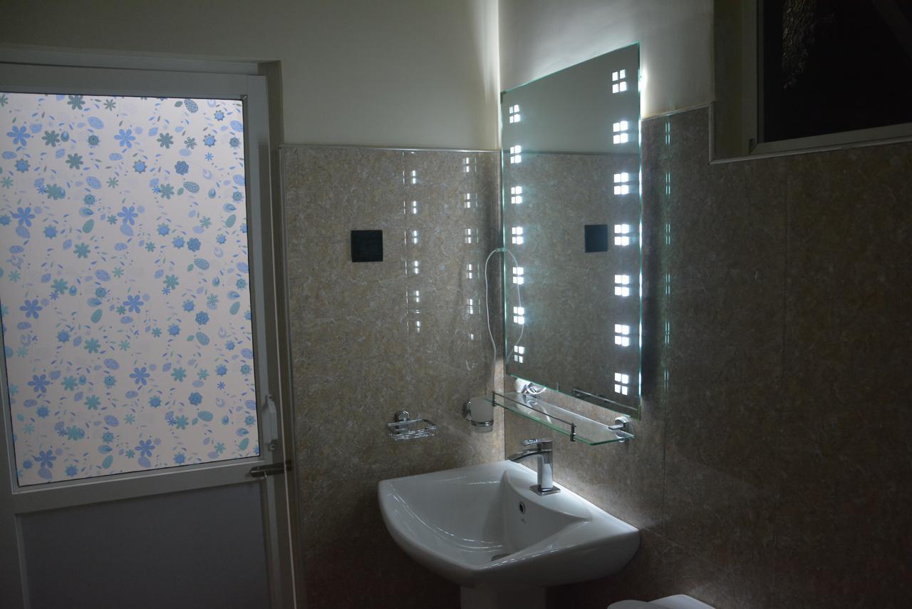 Sea View Tourist Inn 탕갈레 외부 사진