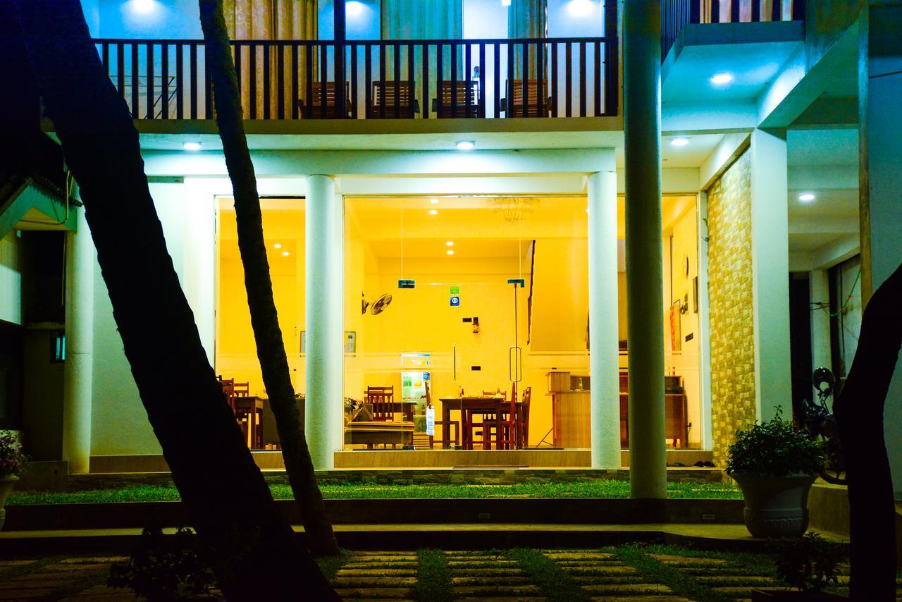 Sea View Tourist Inn 탕갈레 외부 사진
