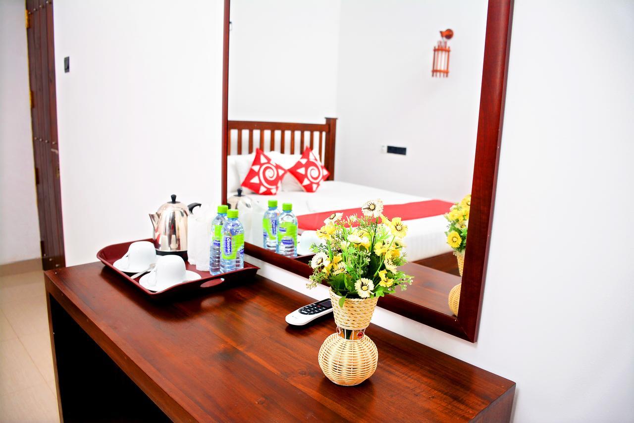 Sea View Tourist Inn 탕갈레 외부 사진