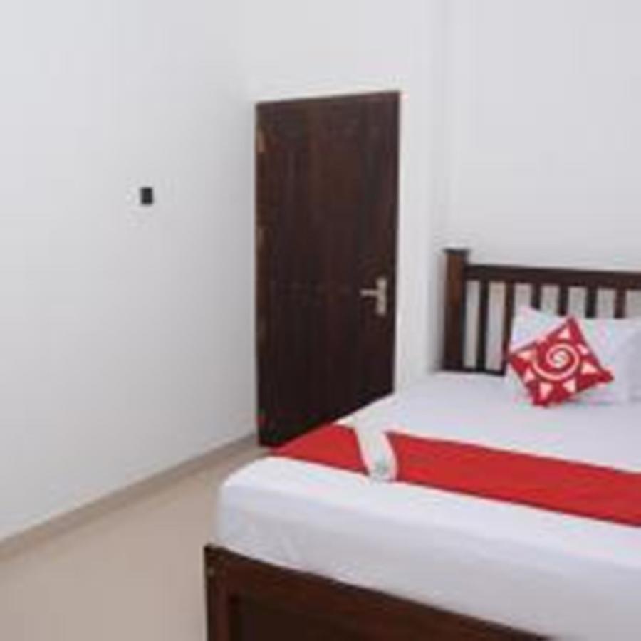 Sea View Tourist Inn 탕갈레 외부 사진